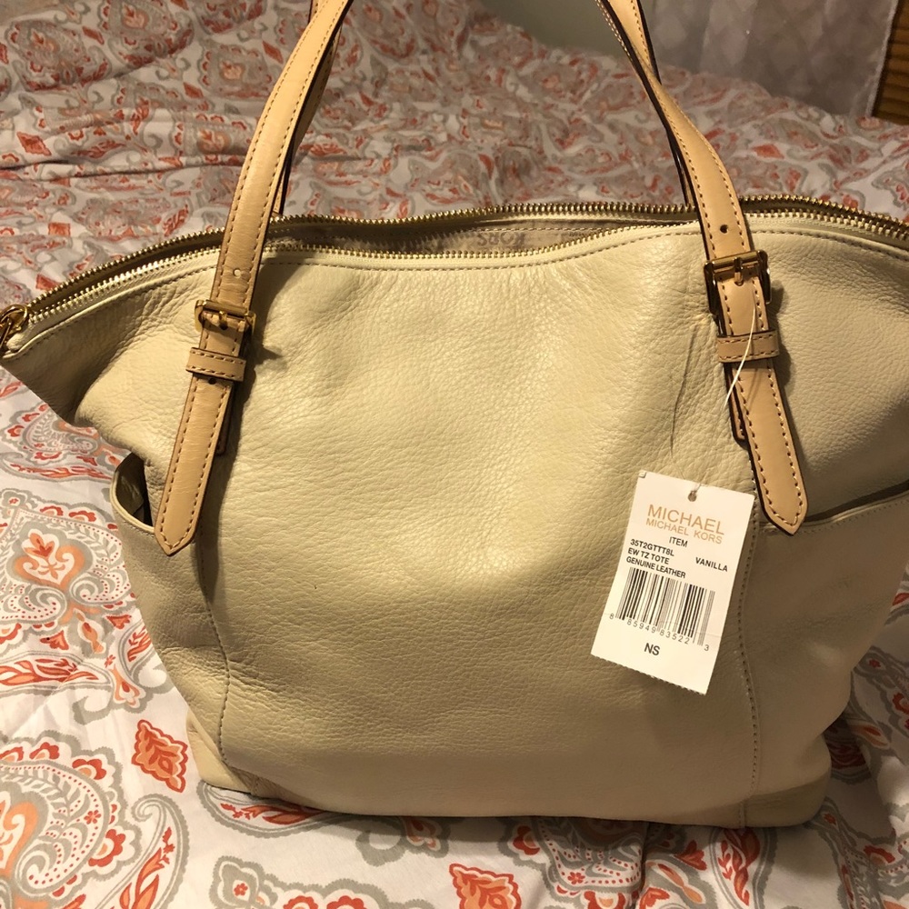 Michael Kors purse
